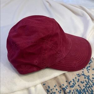Kill women’s hiking Deep Red Cadet Cap w subtle floral design 63% cotton